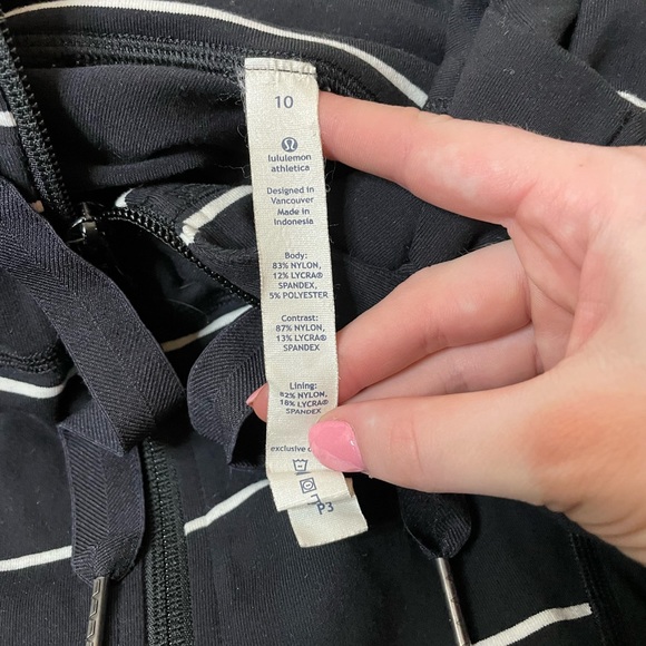 SOLD EVENT Lululemon scuba jacket - Picture 3 of 3